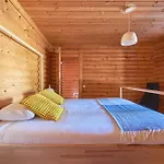 & Golf Retreat W Amazing Pool, By Timecooler Aroeira (Setubal)