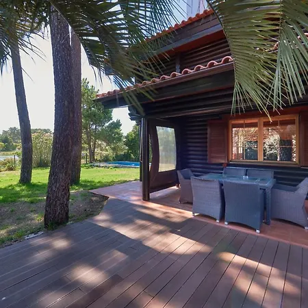 & Golf Retreat W Amazing Pool, By Timecooler Vila