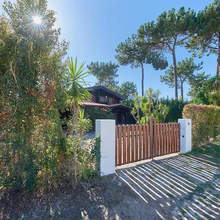& Golf Retreat W Amazing Pool, By Timecooler Vila *